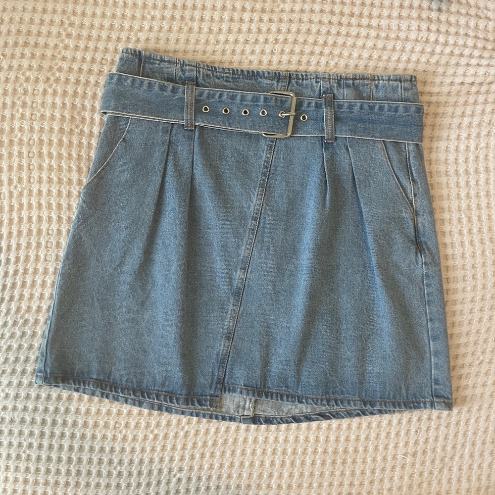 Vestique Belted Denim Mini Skirt